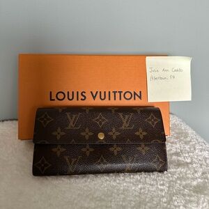 Louis Vuitton Sarah Wallet